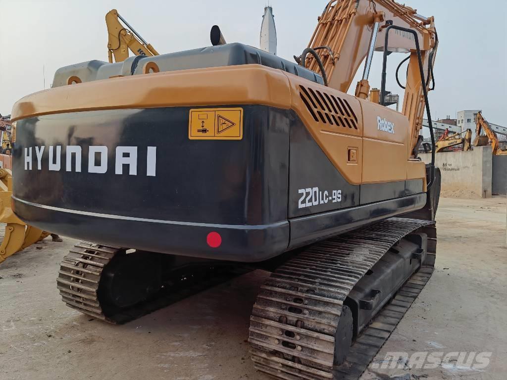 Hyundai 220LC-9S Гусеничные экскаваторы