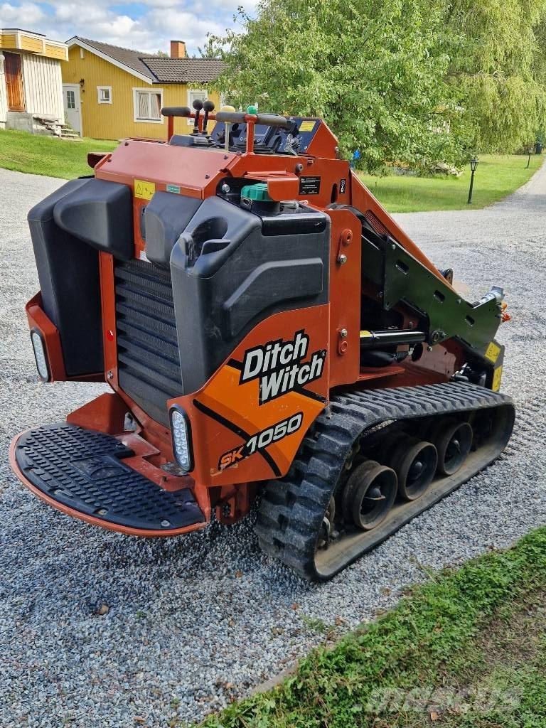 Ditch Witch SK 1050 Сельскохозяйственные телескопические погрузчики