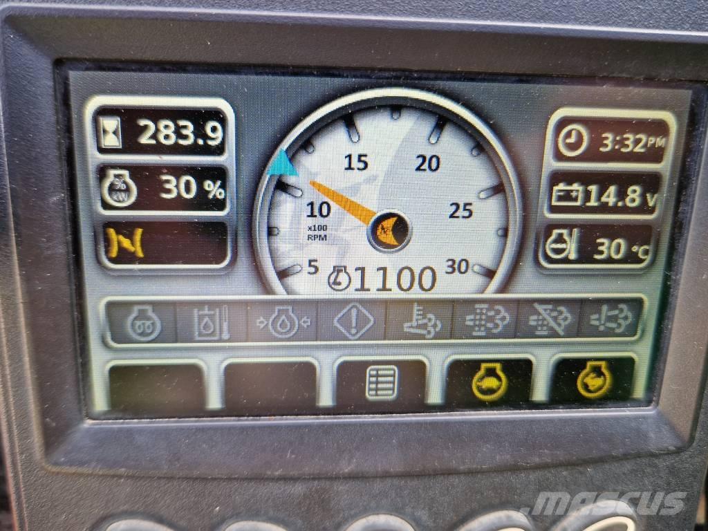 Ditch Witch SK 1050 Сельскохозяйственные телескопические погрузчики