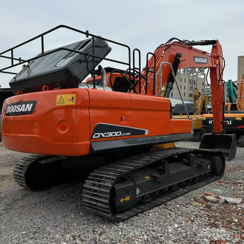 Doosan 300LC-9C Гусеничные экскаваторы