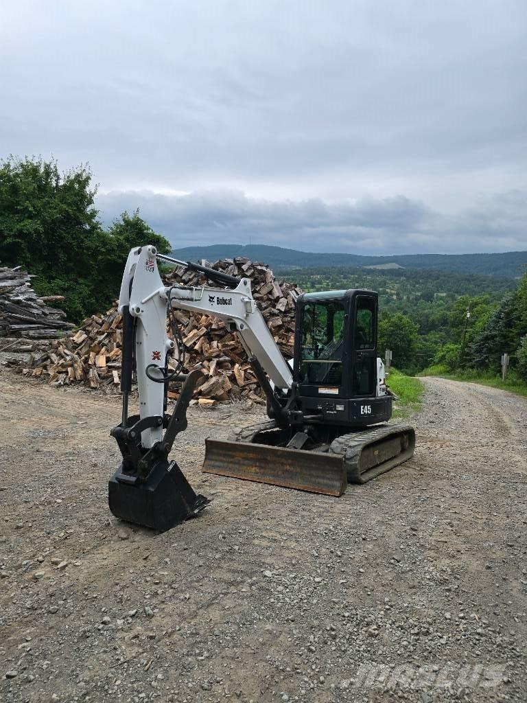 Bobcat E45 Мини-экскаваторы