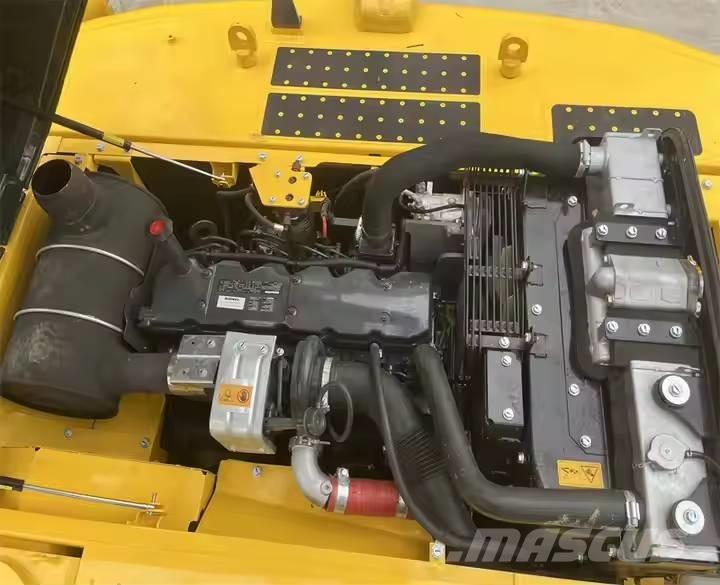 Komatsu PC220-8 Гусеничные экскаваторы