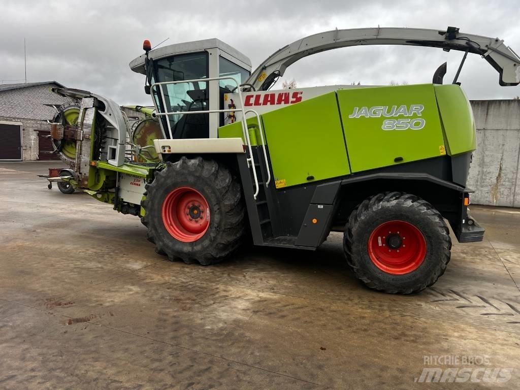 CLAAS Jaguar 850 Прицепные кормоуборочные комбайны