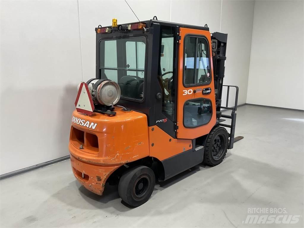 Doosan G30E-5 Газовые погрузчики