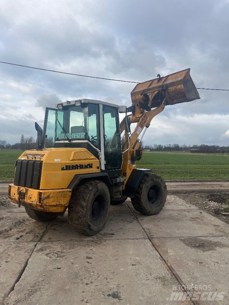 Liebherr 507 Фронтальные погрузчики