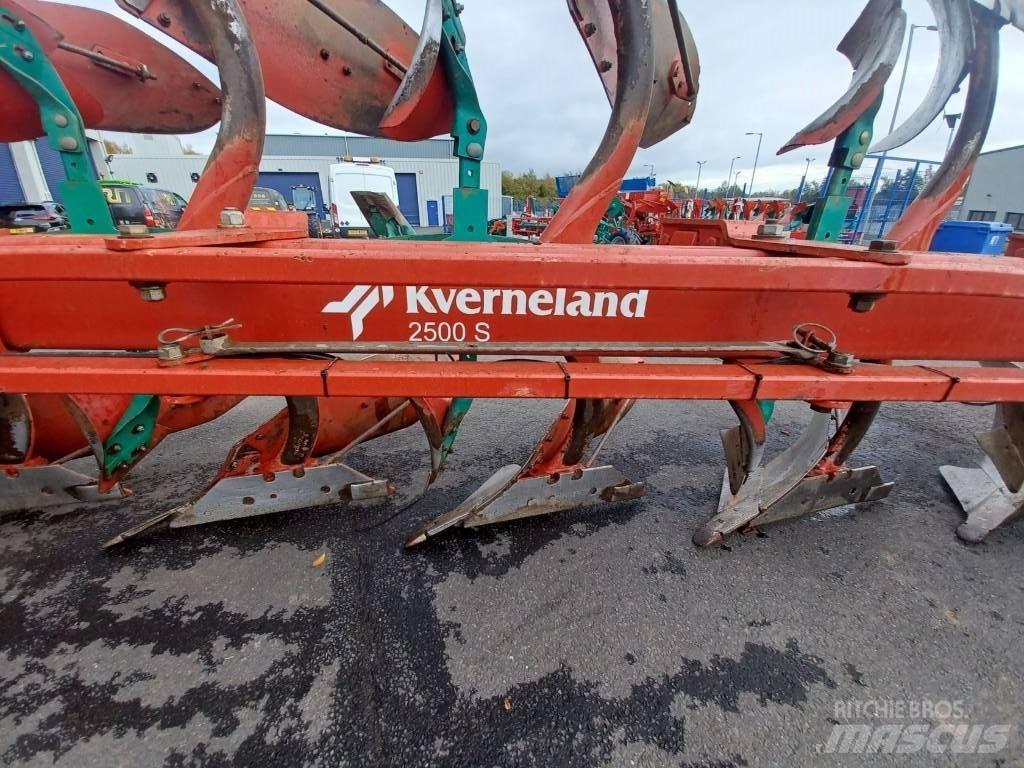 Kverneland 2500S Обычные плуги