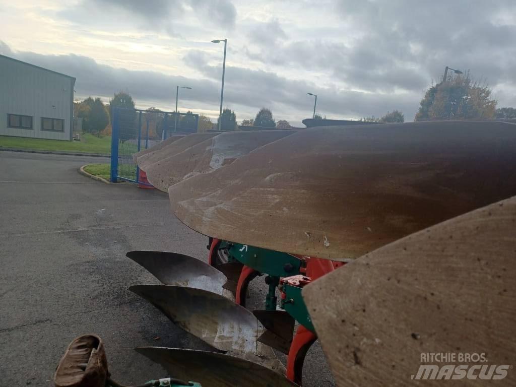 Kverneland 2500S Обычные плуги