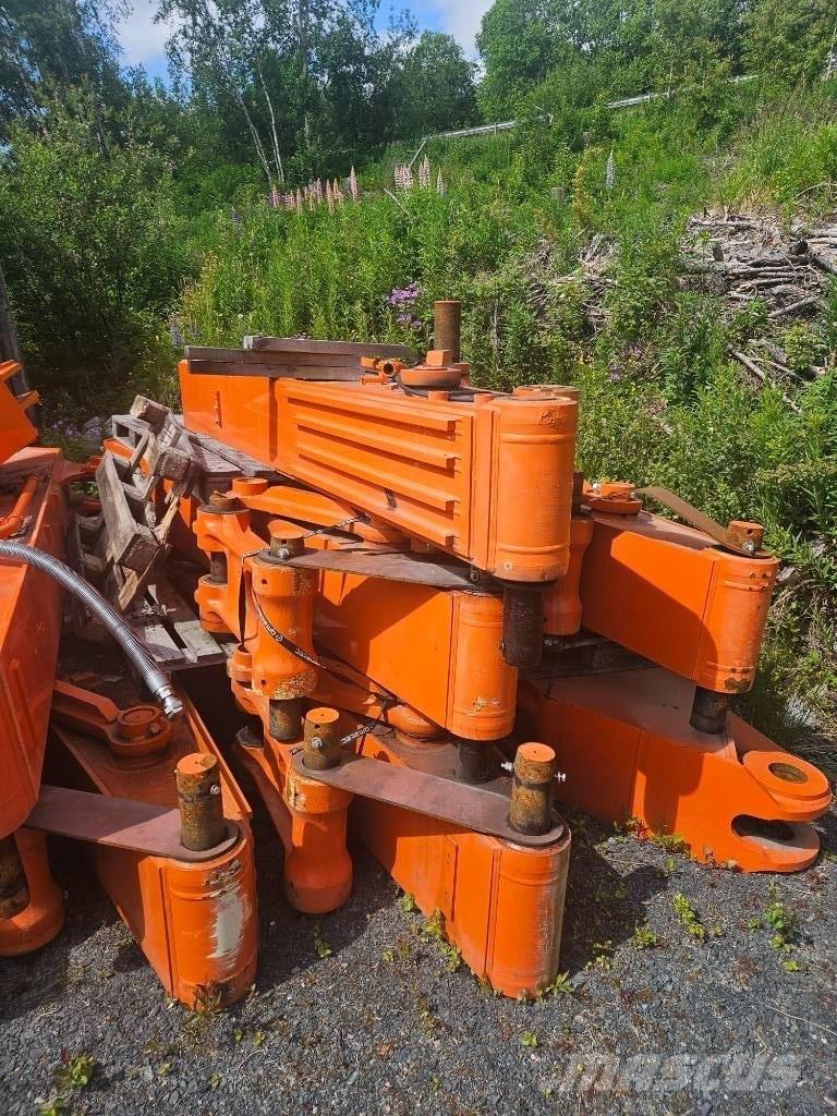 Hitachi ZX 350 LC-7 Боны и ковши