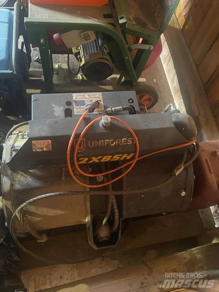 UNIFOREST 2x85 Трелёвочные лебедки