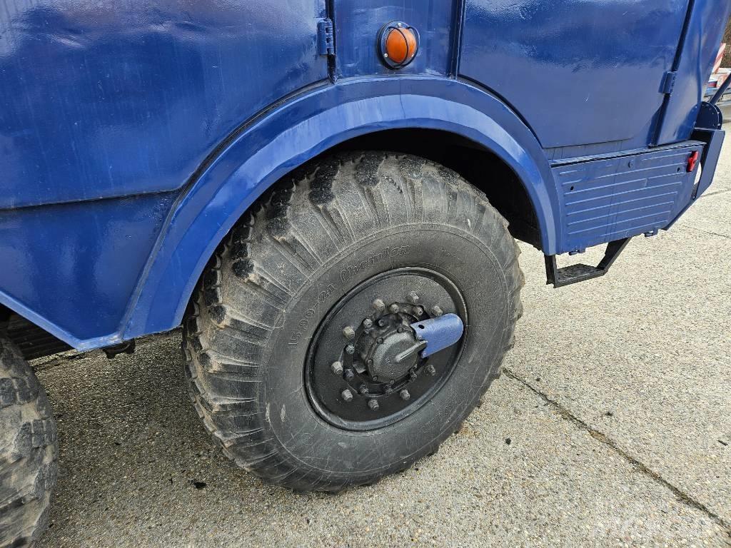 Tatra 813 8x8 KOLOS Шасси с кабиной