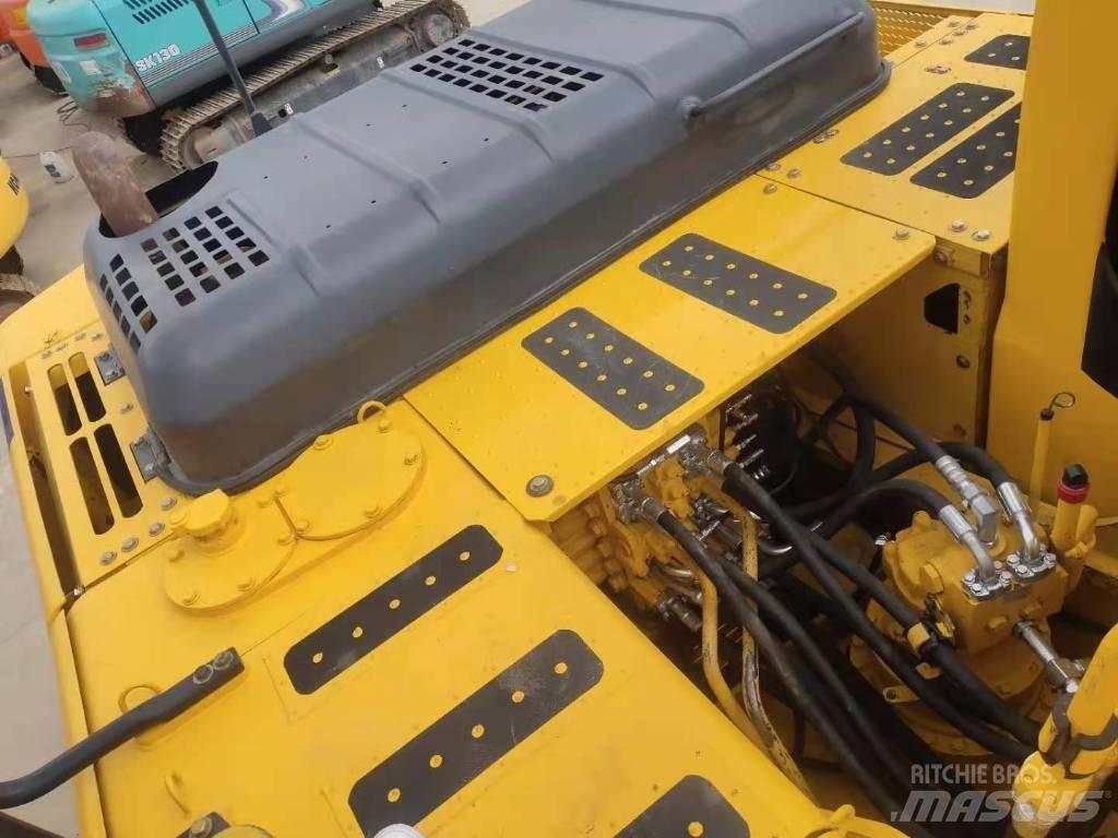 Komatsu 220-8 Гусеничные экскаваторы