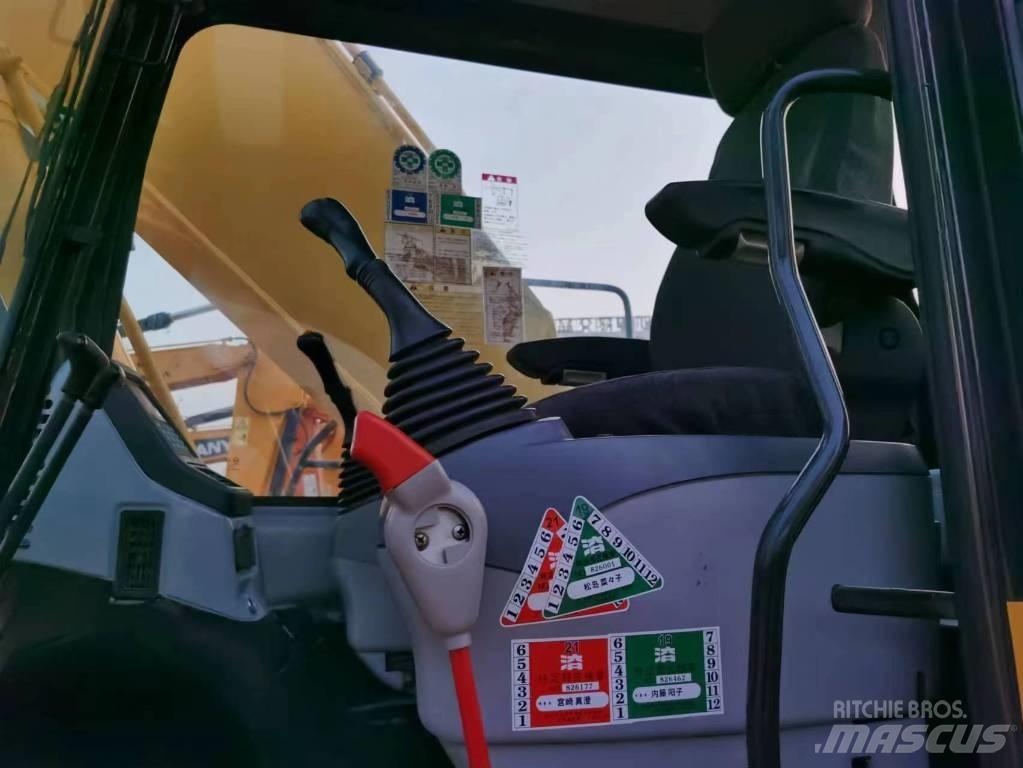 Komatsu PC 220-7 Гусеничные экскаваторы