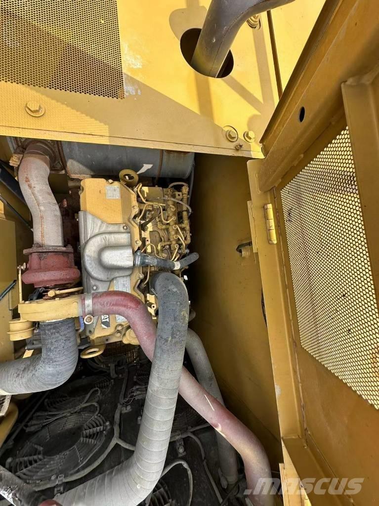 CAT 320GC Гусеничные экскаваторы
