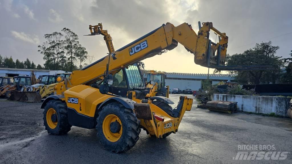 JCB 540-140 Телескопические погрузчики