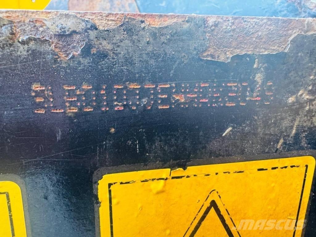 JCB 6 T Мини-самосвалы