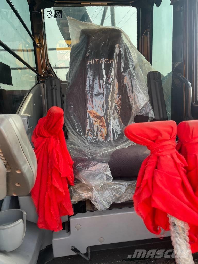 Hitachi ZX 240 Гусеничные экскаваторы