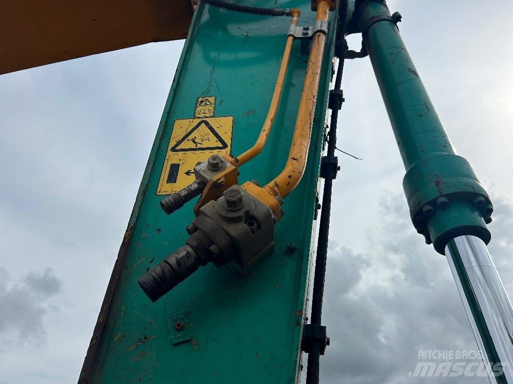 JCB 220X LC Гусеничные экскаваторы