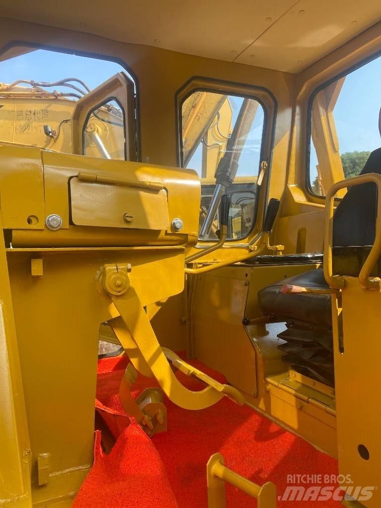 CAT D 8 K Гусеничные бульдозеры