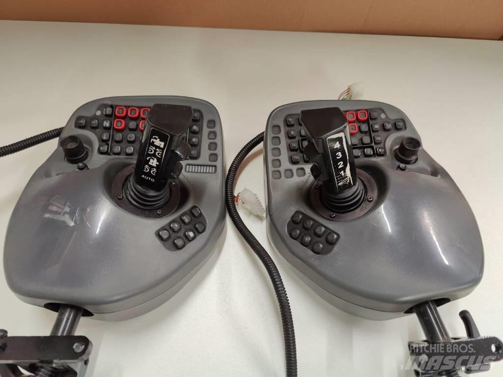 Komatsu Joysticks Электронные блоки
