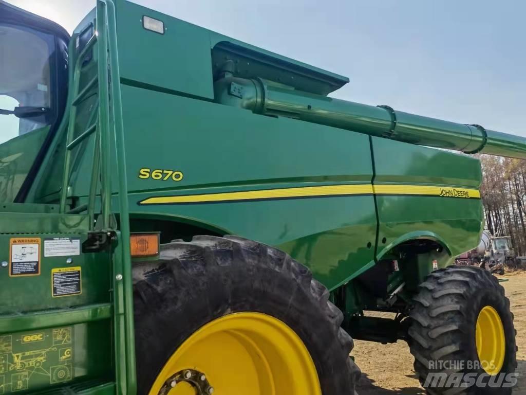 John Deere S670 Зерноуборочные комбайны