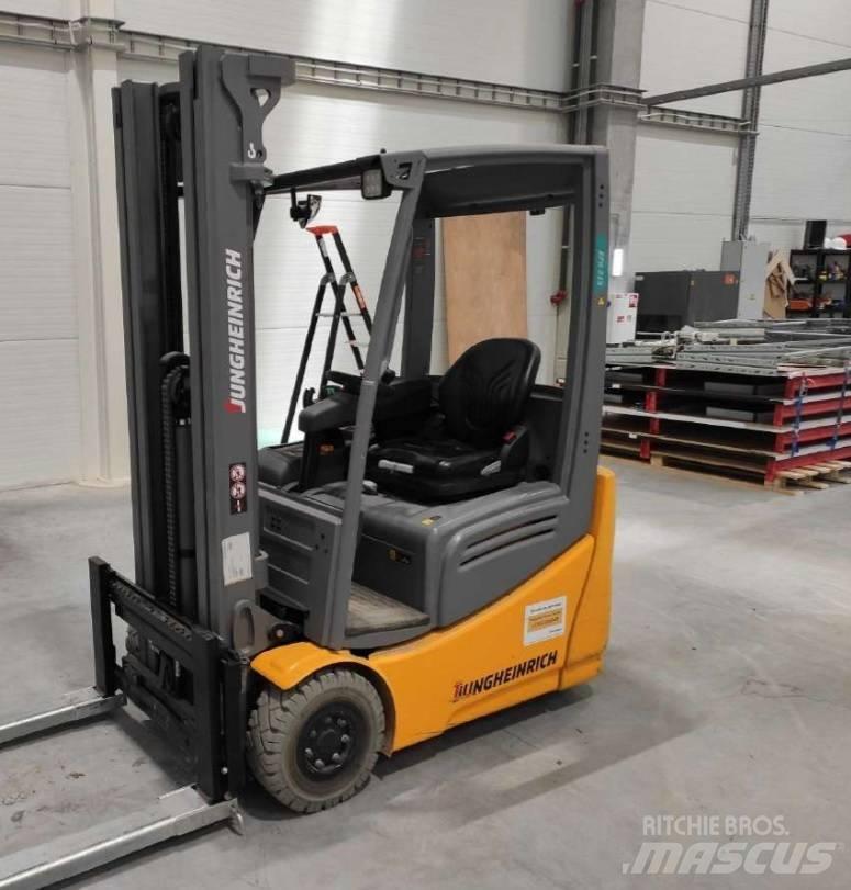 Jungheinrich EFG 215 Электропогрузчики