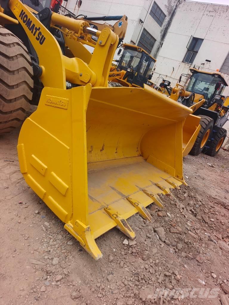 Komatsu WA 380 Фронтальные погрузчики