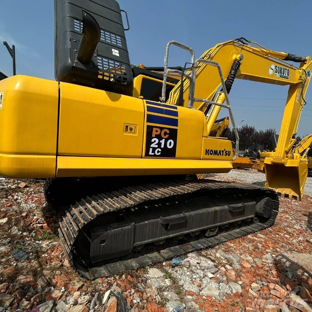 Komatsu 210-8 Гусеничные экскаваторы
