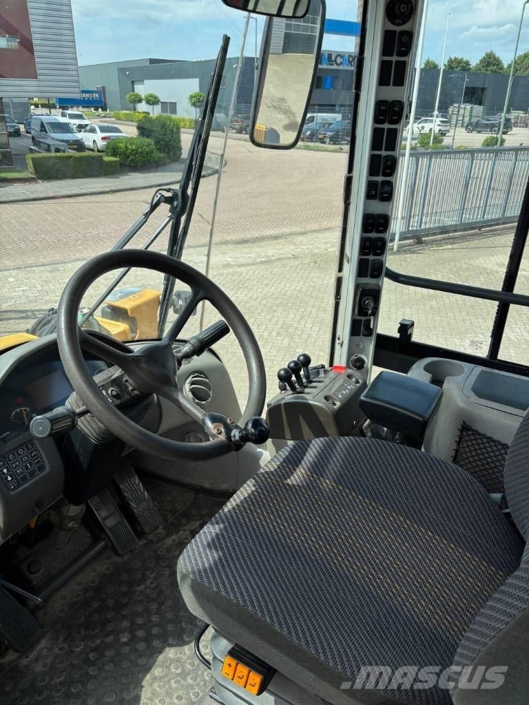 Volvo L 70 F Фронтальные погрузчики