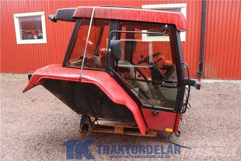 CASE 5140 Maxxum Кабины