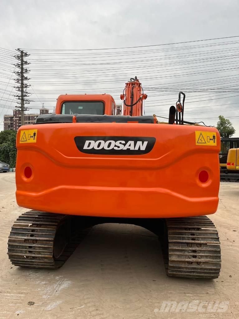 Doosan DX 140 LC Гусеничные экскаваторы