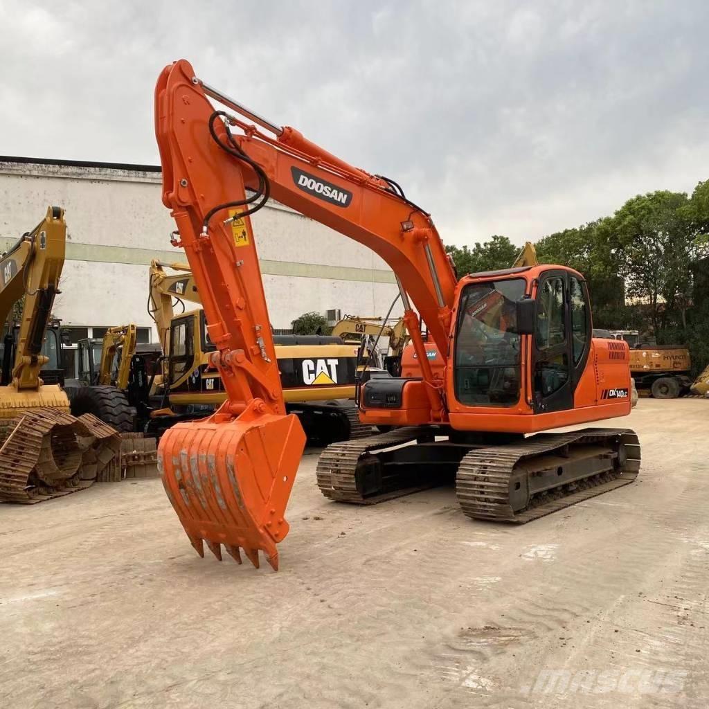 Doosan DX 140 LC Гусеничные экскаваторы