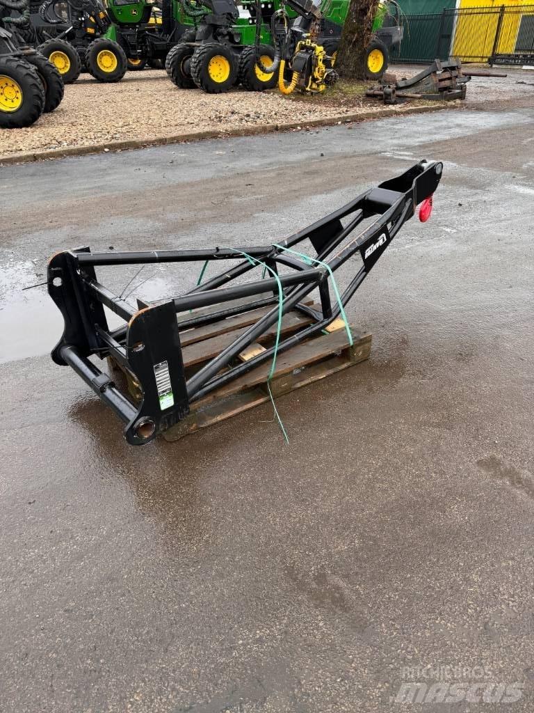 Manitou P2000 Подъемно-транспортное оборудование и грузовые лифты