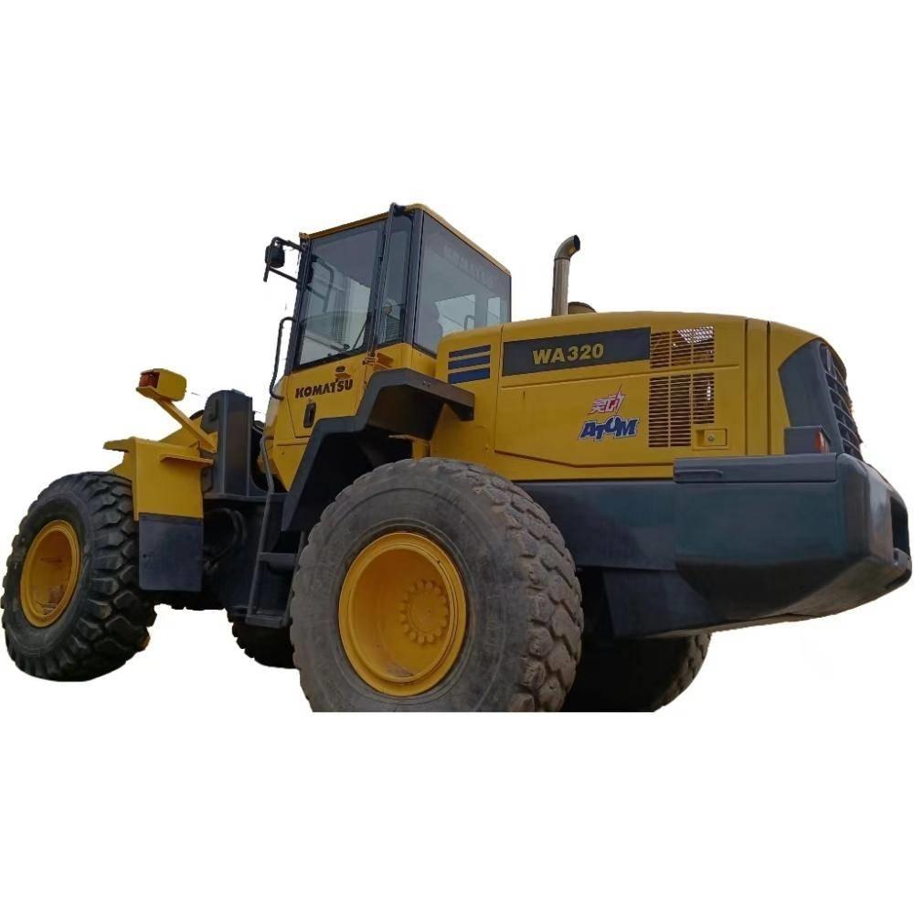 Komatsu WA 320 Фронтальные погрузчики