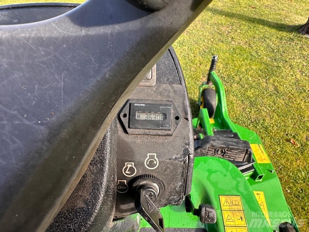 John Deere 1565 Самоходные газонокосилки