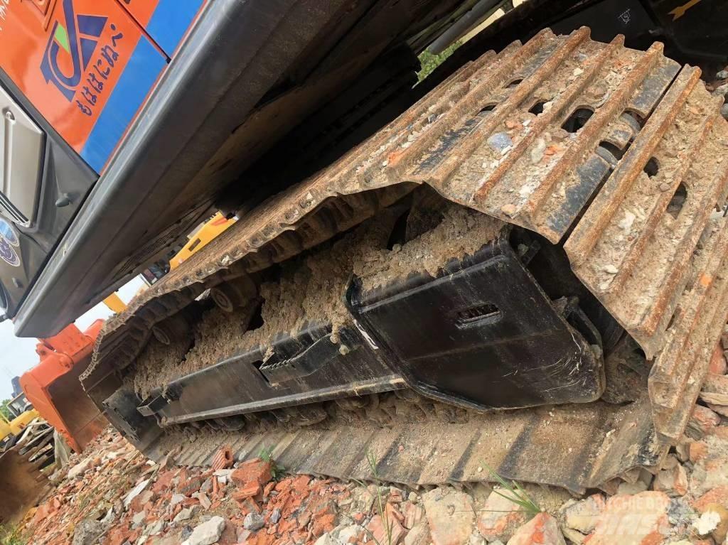 Hitachi ZX 210 Гусеничные экскаваторы