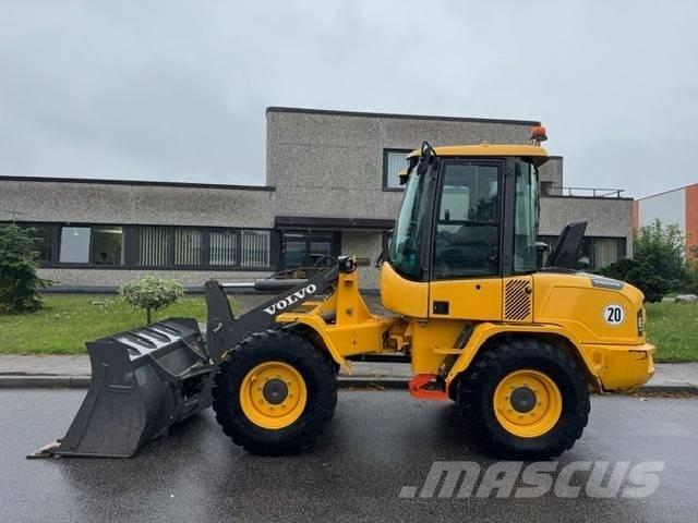 Volvo L 30 G Фронтальные погрузчики