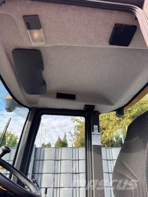 Volvo L 30 G Фронтальные погрузчики