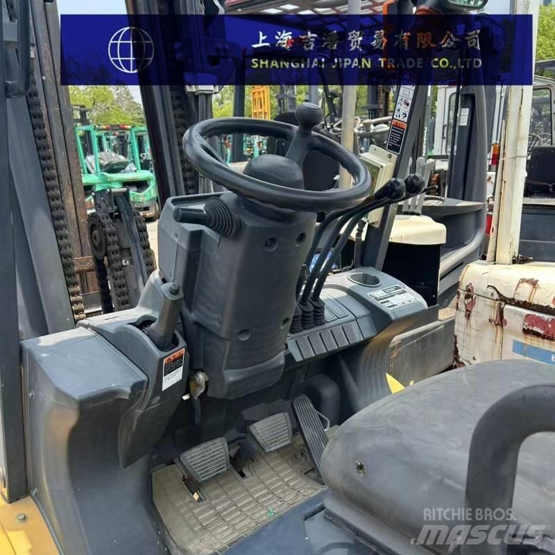 CAT DP 35 N Дизельные погрузчики