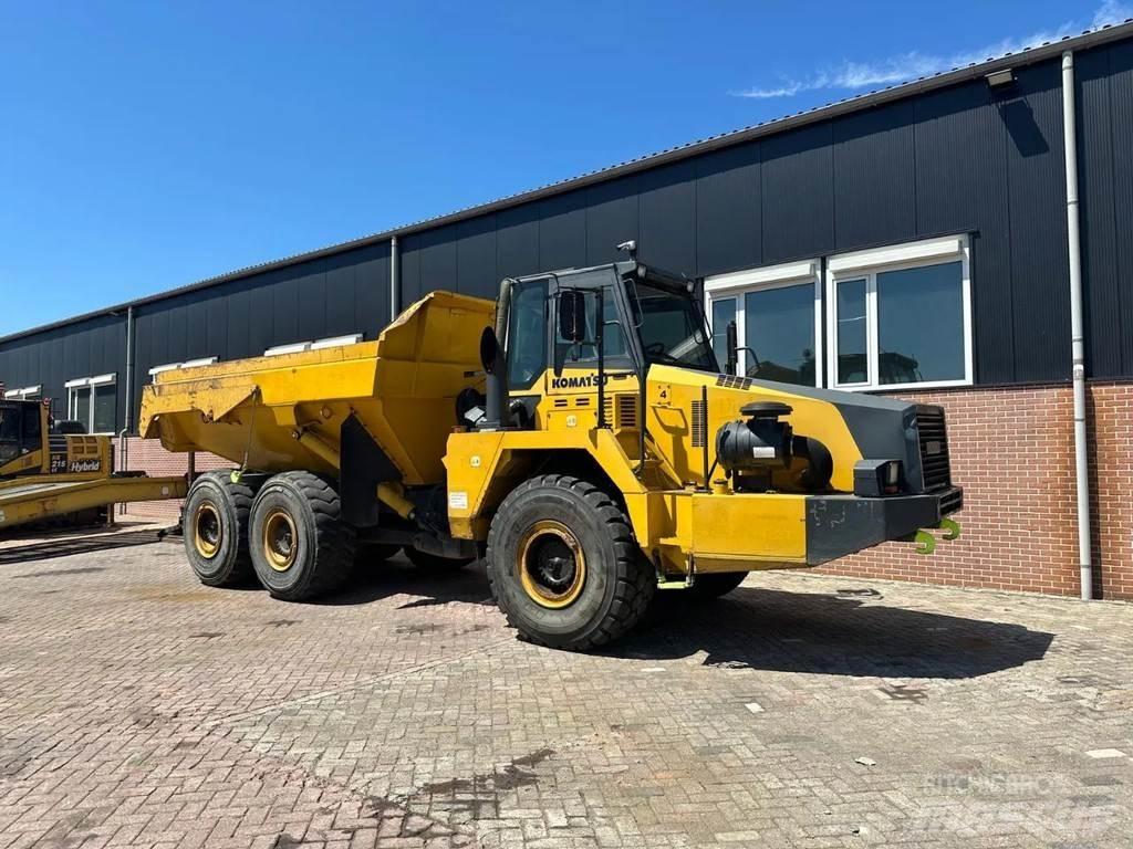 Komatsu HM300-2 Шарнирно-сочленённые самосвалы