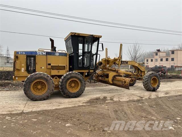 SEM 919 Колесные бульдозеры