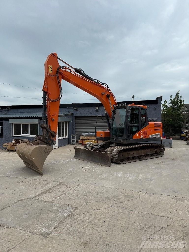 Doosan DX 140 LC Гусеничные экскаваторы