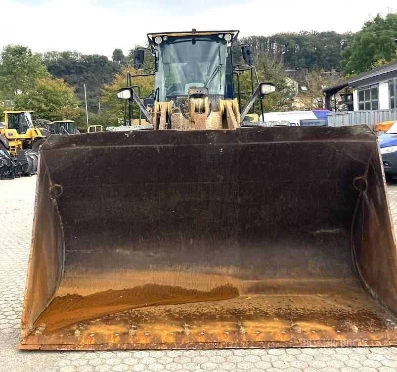 CAT 972 M Фронтальные погрузчики