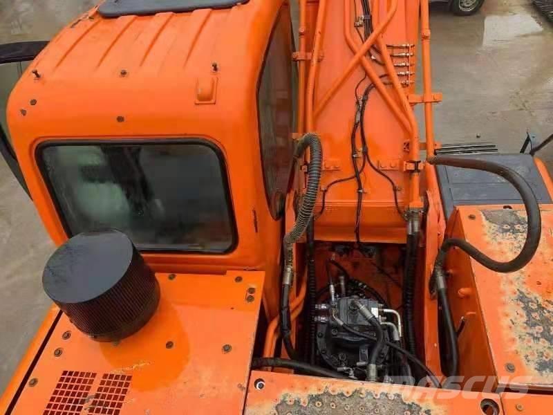 Doosan DX300LC Гусеничные экскаваторы