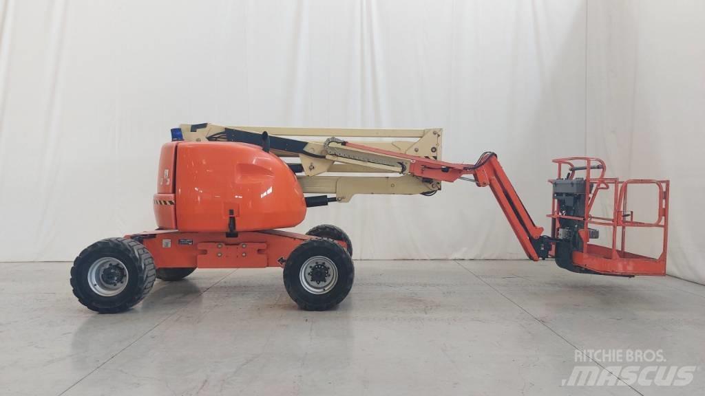 JLG 450 AJ Коленчатые подъемники
