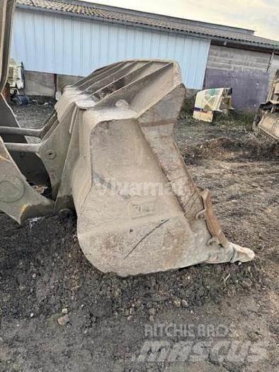 CAT 973C - Фронтальные погрузчики