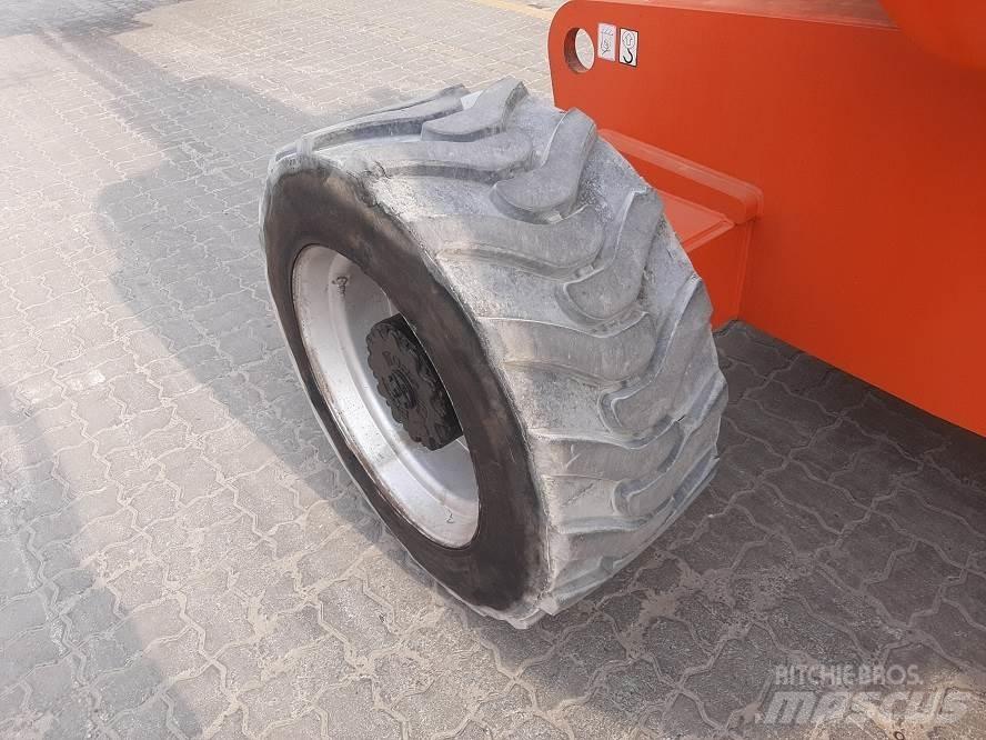 JLG 800AJ Коленчатые подъемники