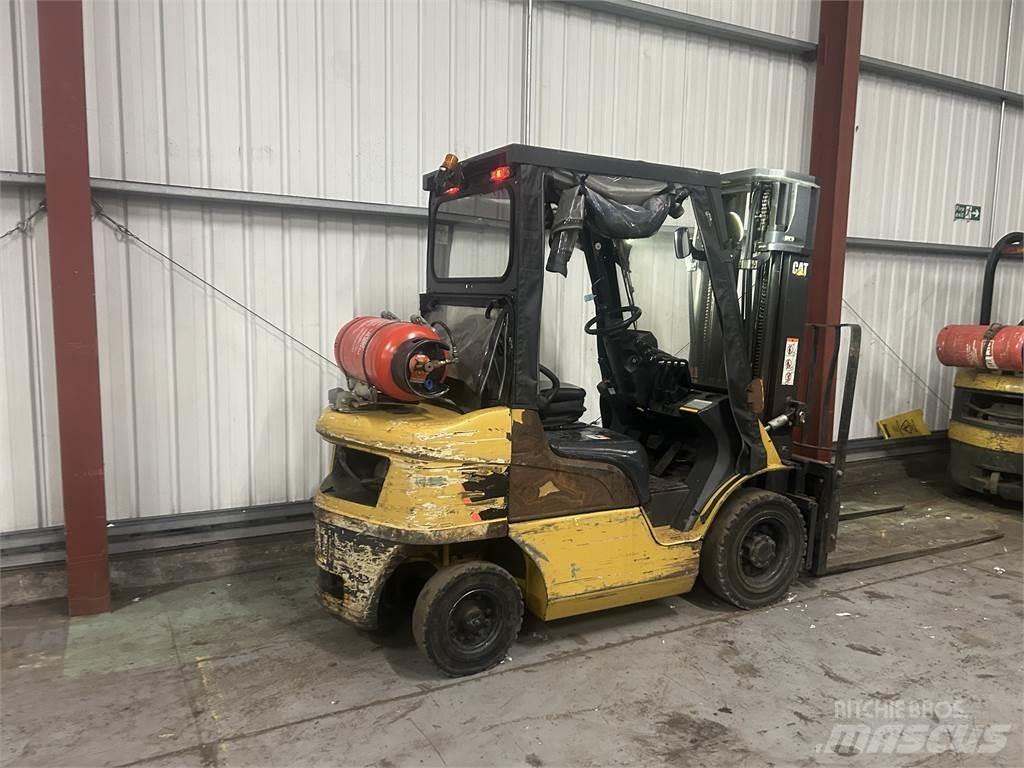 CAT GP25NT Газовые погрузчики