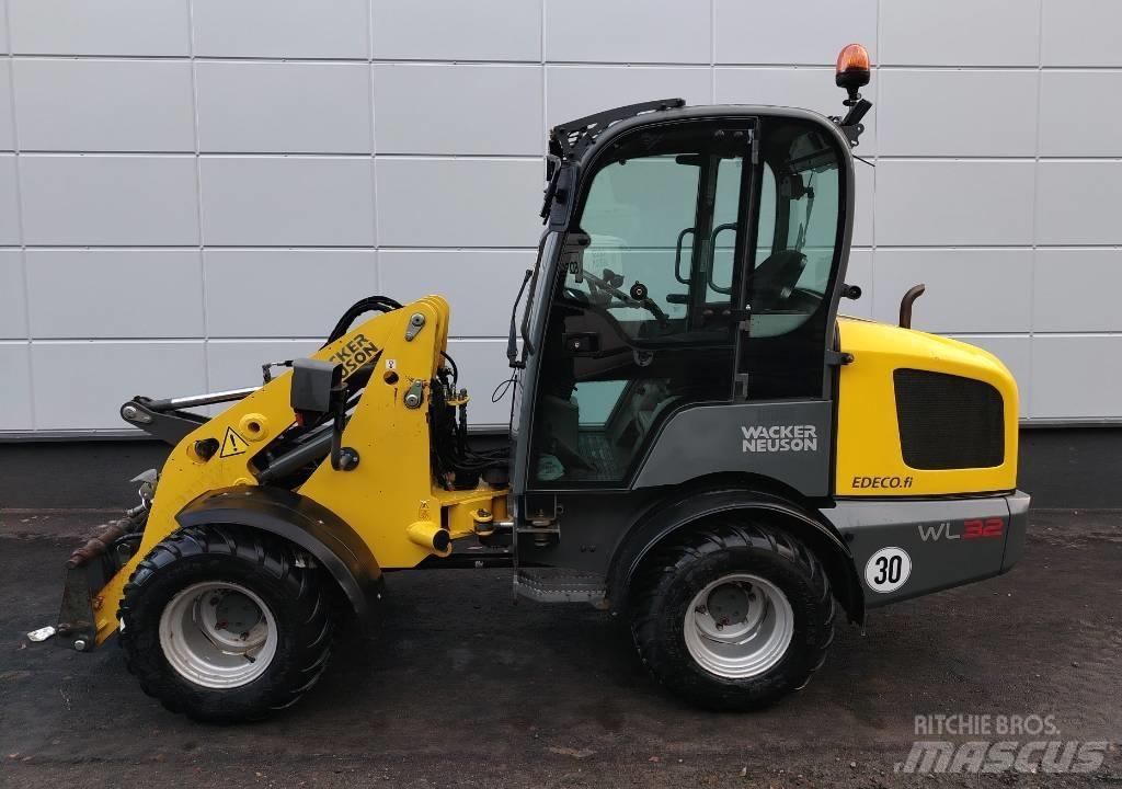 Wacker Neuson WL 32 Фронтальные погрузчики