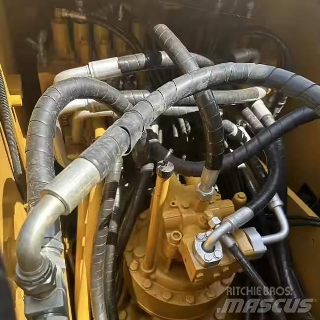 CAT CAT320D Гусеничные экскаваторы