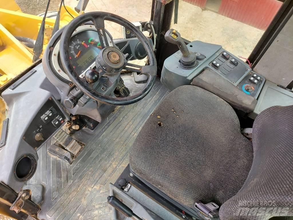 CAT 938 H Фронтальные погрузчики